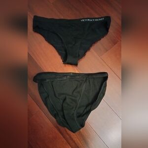 Victoria's secret panties 2 large